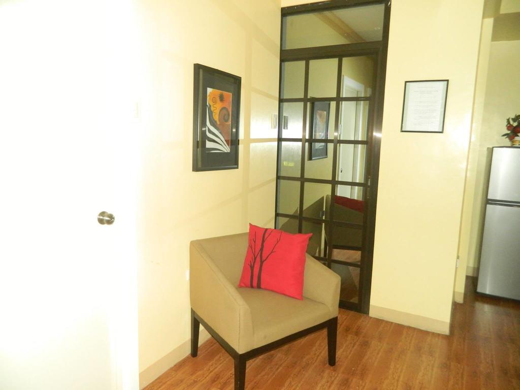 The Saint Joseph Residential Suites Lucena Bilik gambar