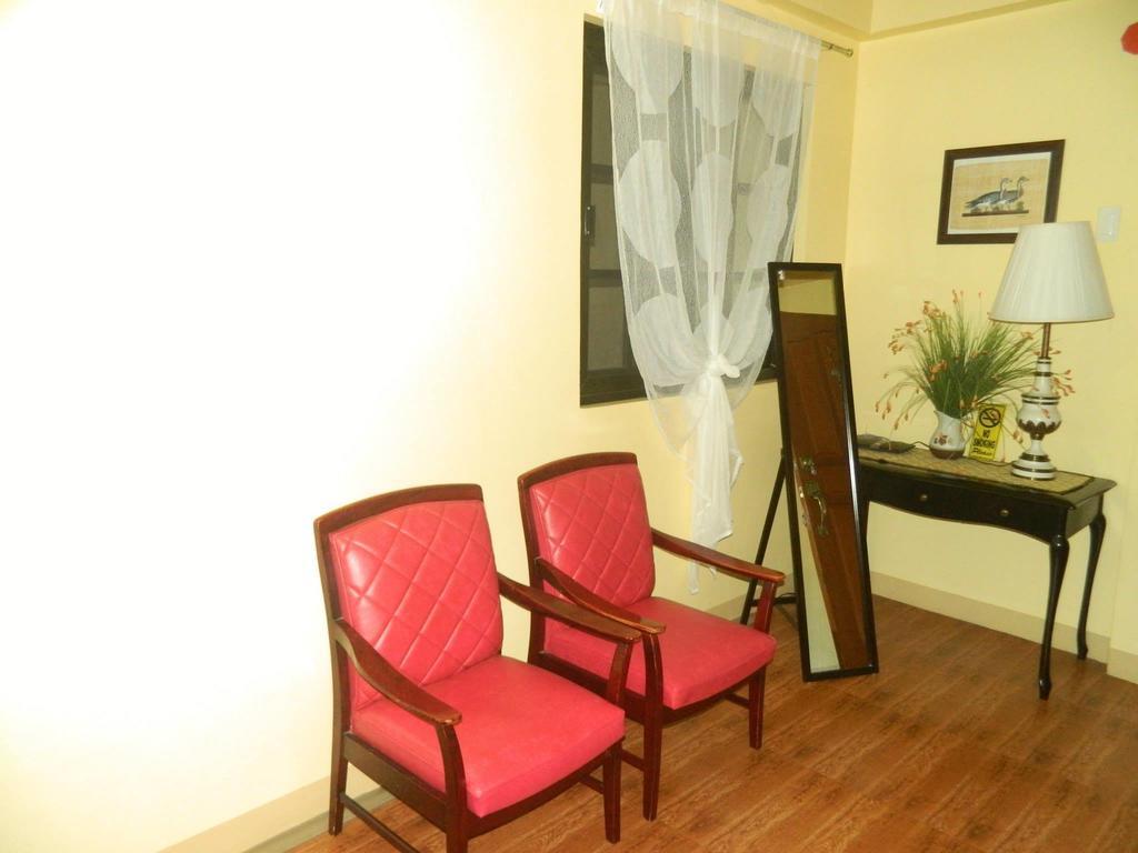 The Saint Joseph Residential Suites Lucena Bilik gambar